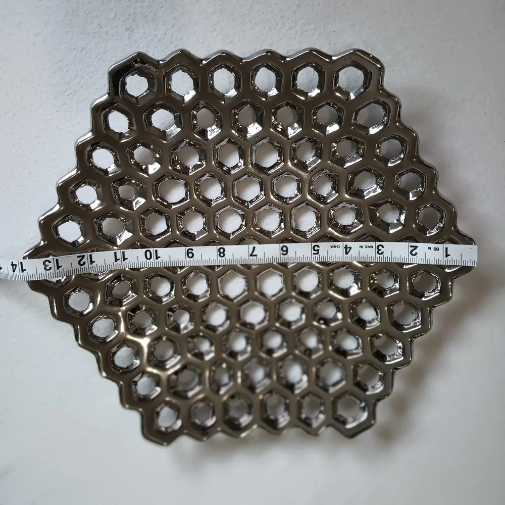 Silver Metal Honeycomb Trivet/Dish
